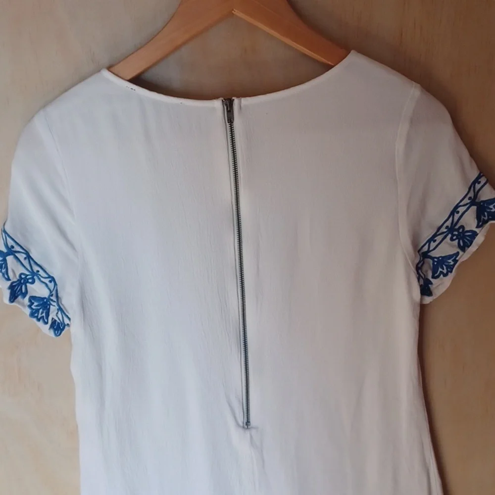 Lulus Tale To Tell Embroidered Shift Mini Dress, Short Sleeve, Blue, Ivory